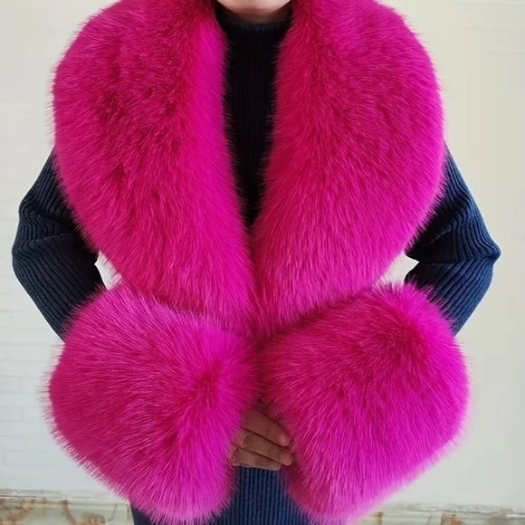 Elegant White Faux Fox Fur Collar/Stole with Cuffs - Picture 5 of 5